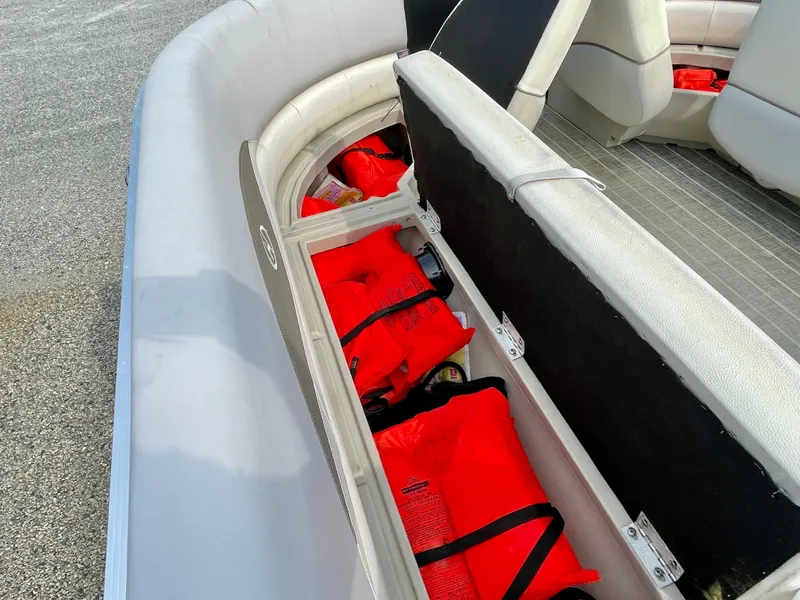 Slide: The Image of Harris Cruiser 240 2016 - 33