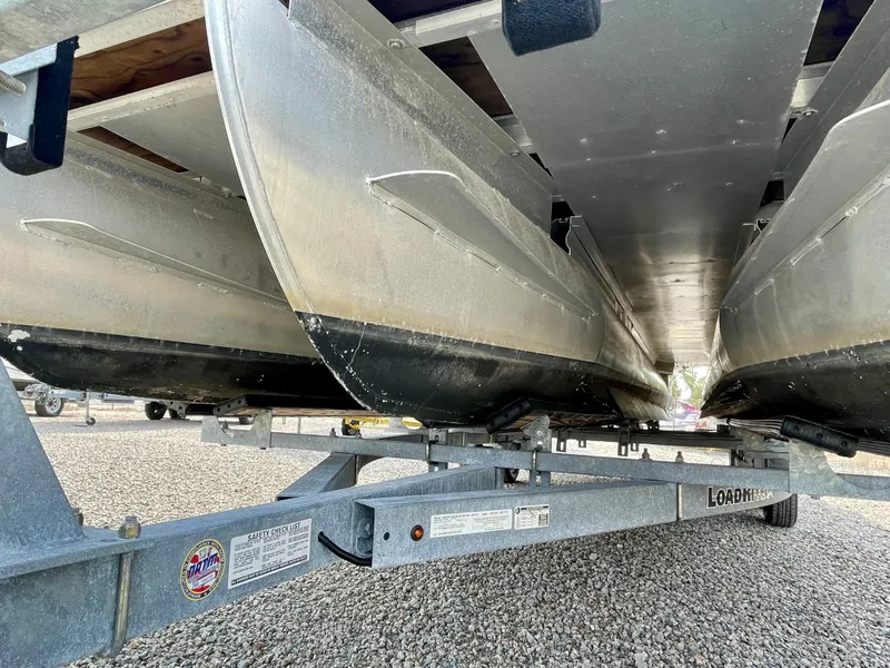 Slide: The Image of Harris Cruiser 240 2016 - 38