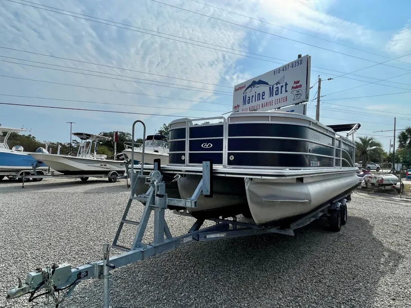 Slide: The Image of Harris Cruiser 240 2016 - 4