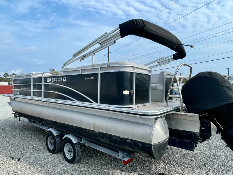 Slide: The Image of Harris Cruiser 240 2016 - 6