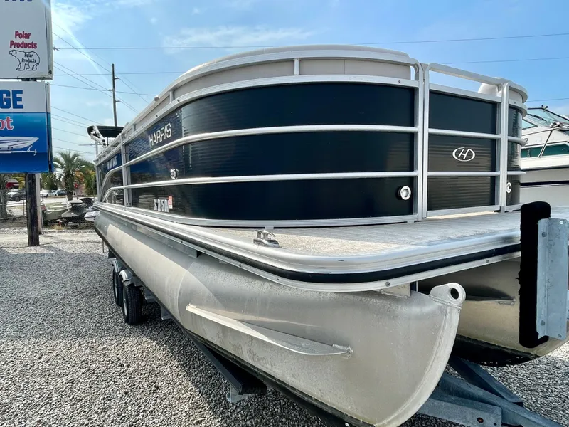 Slide: The Image of Harris Cruiser 240 2016 - 8