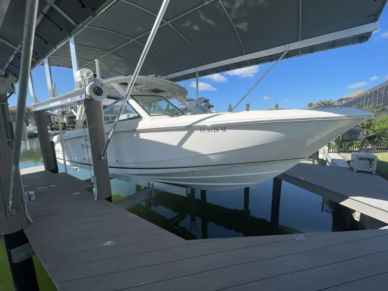 The Image of Boston Whaler 320 Vantage 2018 - 0