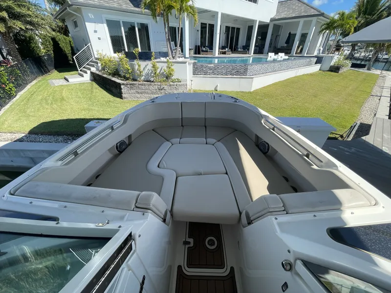 Slide: The Image of Boston Whaler 320 Vantage 2019 - 56