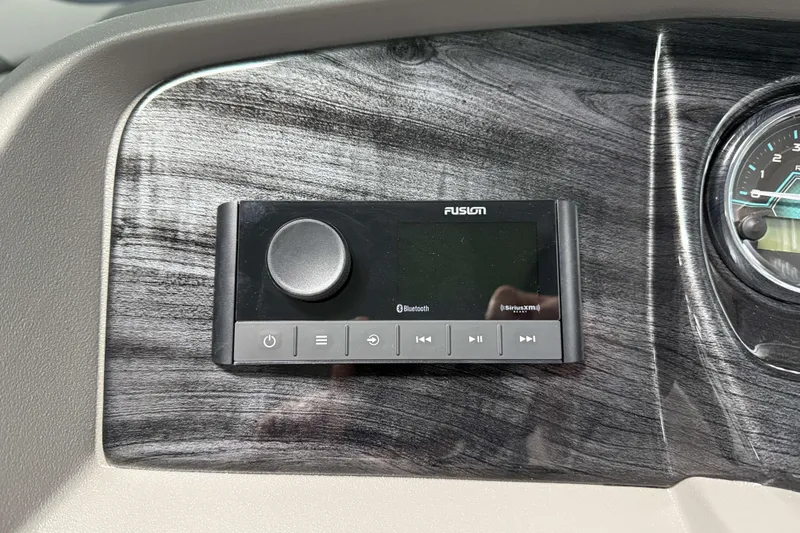 Slide: The Image of Fusion audio system on 2026 Avalon LSZ 2385 VRB dashboard with Bluetooth connectivity. - 19