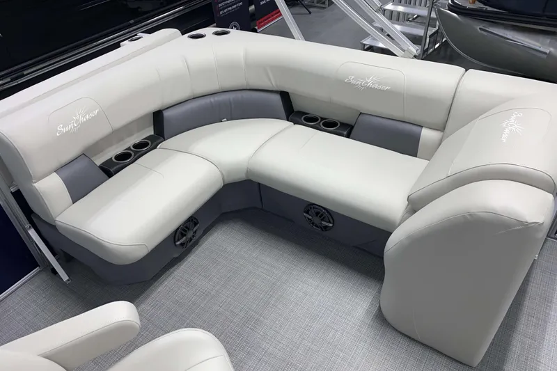 Slide: The Image of Luxurious seating on 2025 SunChaser Vista 20 CRB pontoon boat with cup holders. - 10
