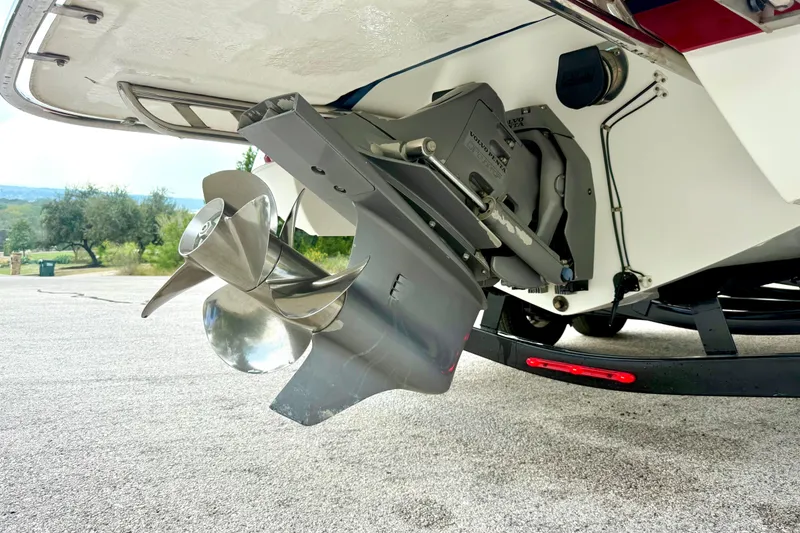 Slide: The Image of 2006 Cobalt 272 boat with Volvo Penta outdrive and stainless steel propeller. - 15