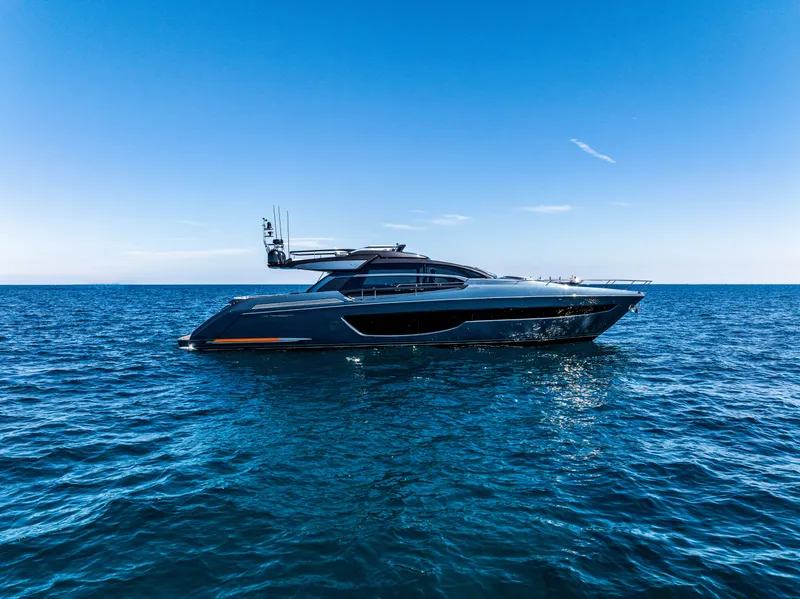 Slide: The Image of Riva 76' Perseo Super 2027 - 14
