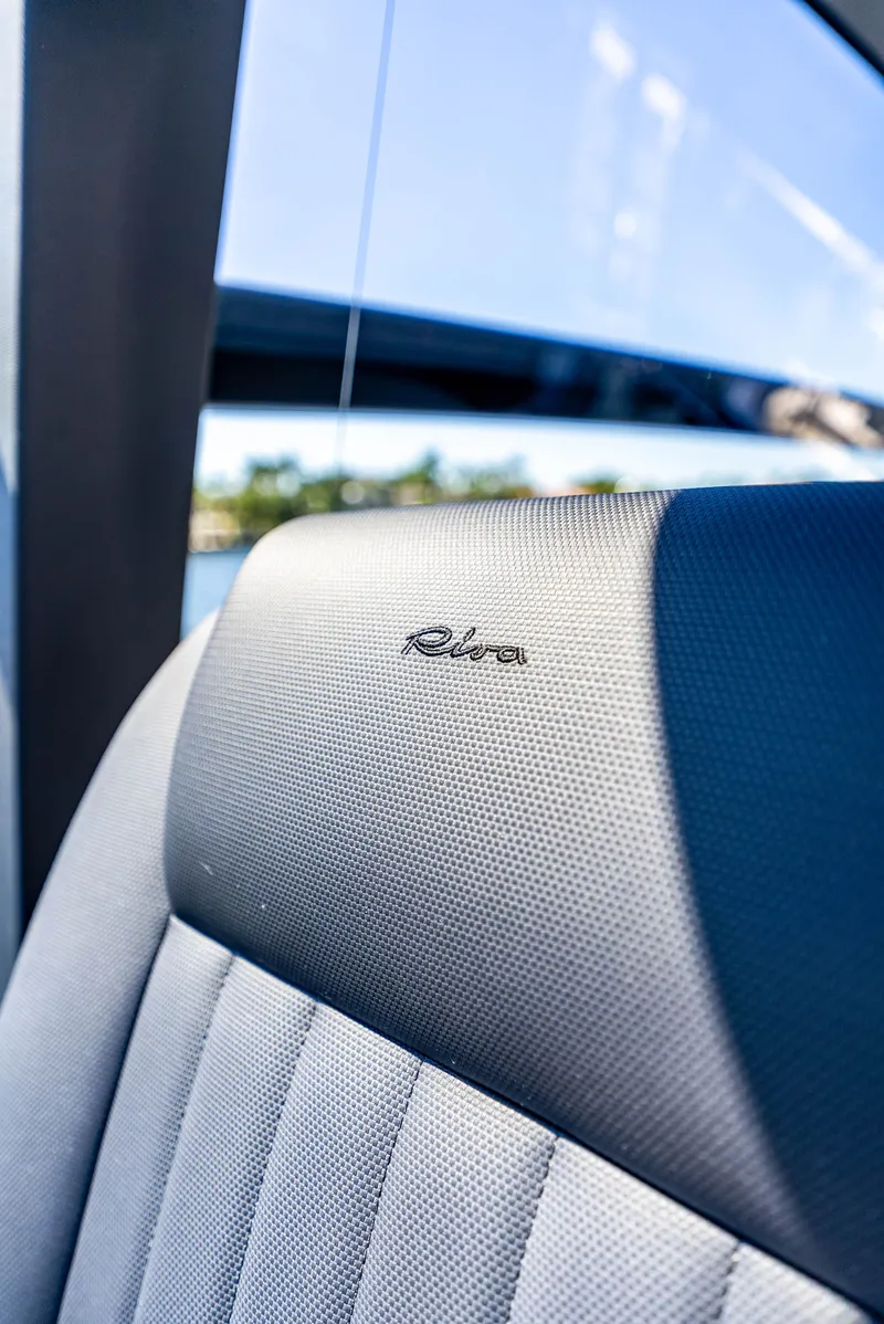 Slide: The Image of Riva 76' Perseo Super 2027 - 44