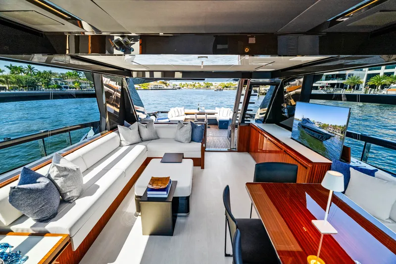 Slide: The Image of Riva 76' Perseo Super 2027 - 58