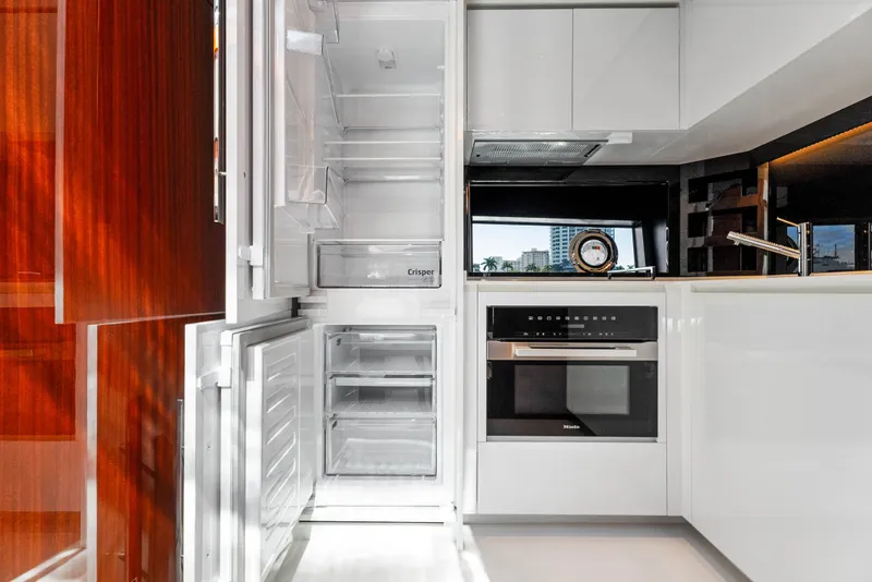 Slide: The Image of Riva 76' Perseo Super 2027 - 69