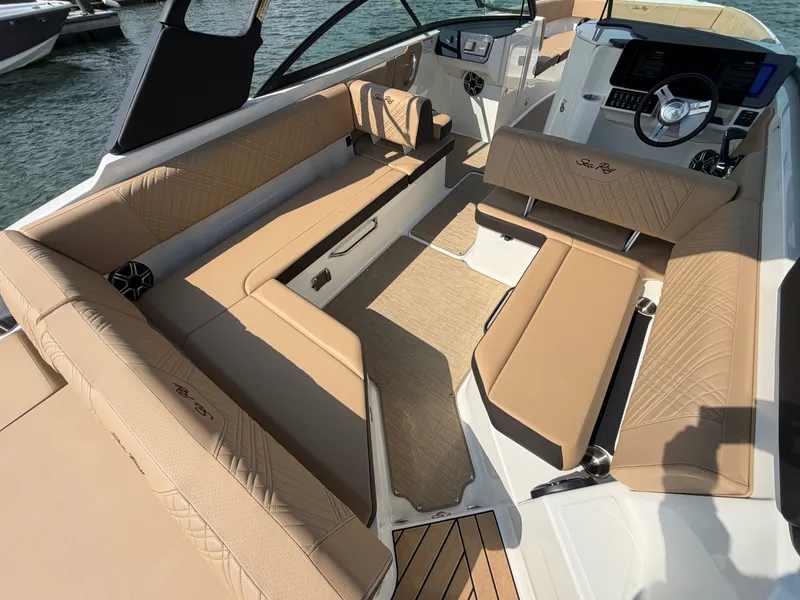 Slide: The Image of Sea Ray SDX 270 Outboard 2026 - 11