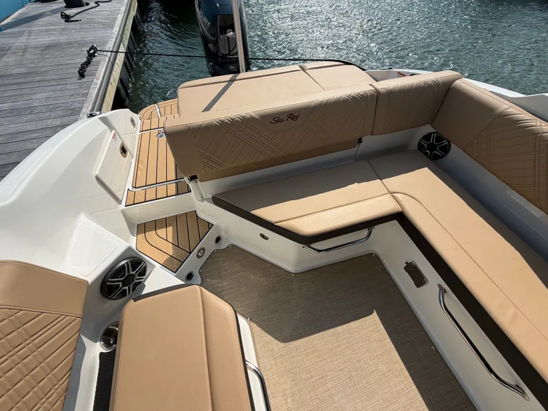Slide: The Image of Sea Ray SDX 270 Outboard 2026 - 12