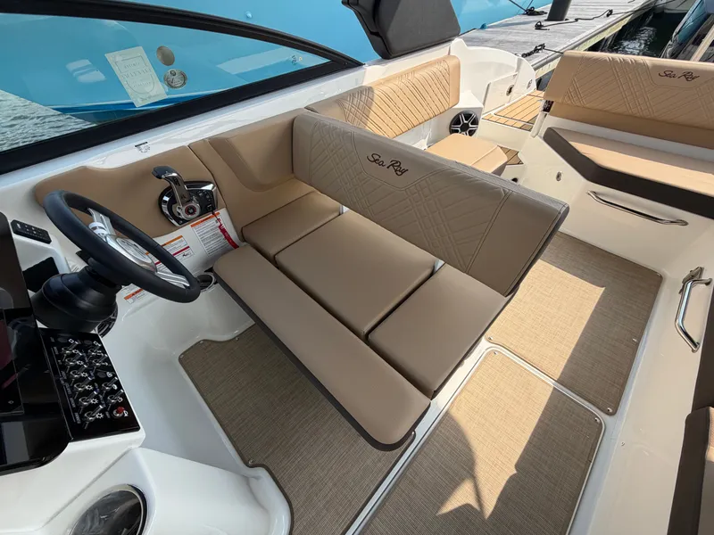 Slide: The Image of Sea Ray SDX 270 Outboard 2026 - 19