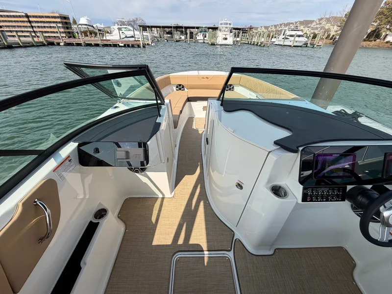 Slide: The Image of Sea Ray SDX 270 Outboard 2026 - 27