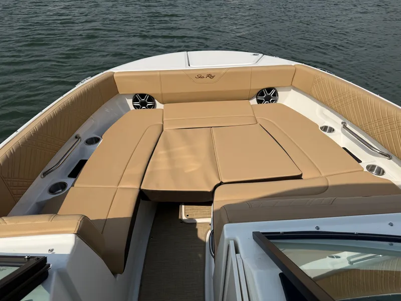 Slide: The Image of Sea Ray SDX 270 Outboard 2026 - 30