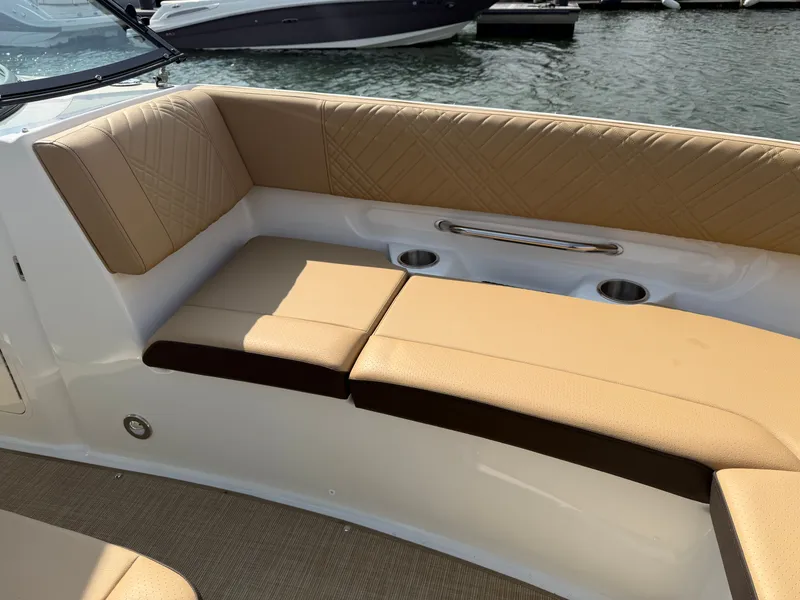 Slide: The Image of Sea Ray SDX 270 Outboard 2026 - 34