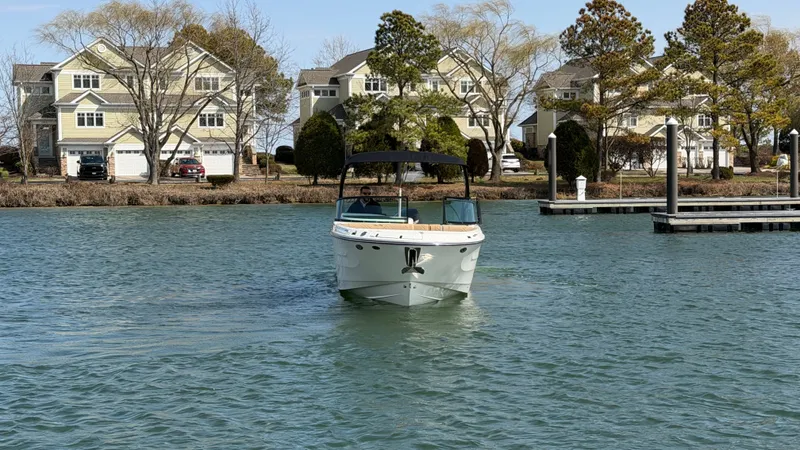 Slide: The Image of Sea Ray SDX 270 Outboard 2026 - 6