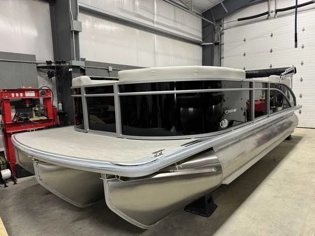 The Image of Harris Breeze 230 2026 - 1