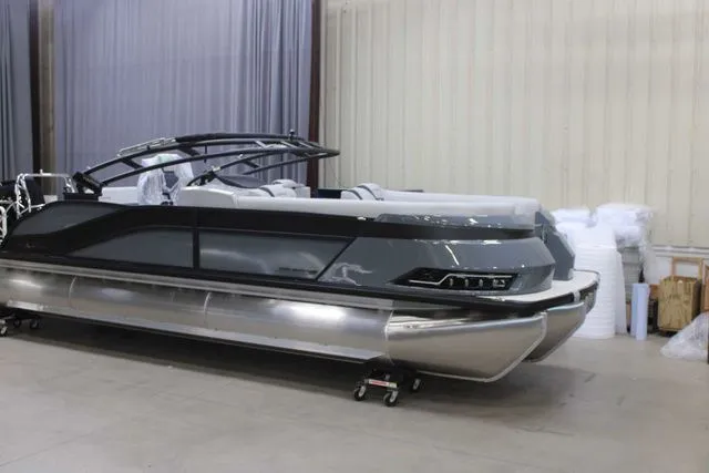 The Image of Harris Grand Mariner 250 2026 - 1