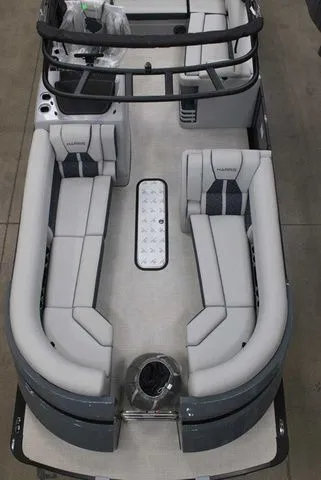 Slide: The Image of Harris Grand Mariner 250 2026 - 2