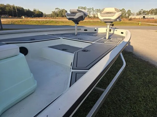 Slide: The Image of Excel 230 Bay Pro Elite 2026 - 5