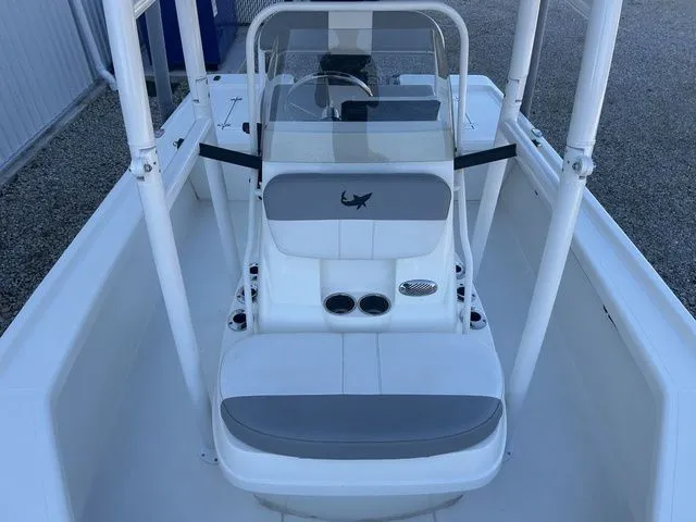 Slide: The Image of Mako 18 LTS 2024 - 15