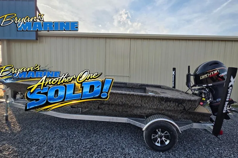 The Image of 2026 Xpress X18DB boat sold at Bryan's Marine, featuring Yamaha engine. - 0