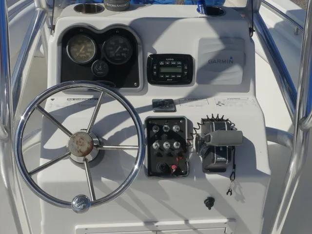 Slide: The Image of NauticStar 1900XS Offshore 2015 - 19