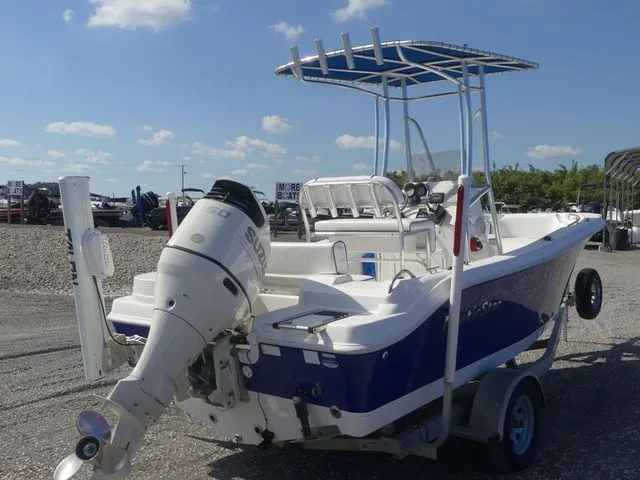 Slide: The Image of NauticStar 1900XS Offshore 2015 - 4