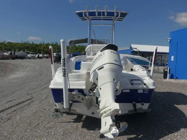 Slide: The Image of NauticStar 1900XS Offshore 2015 - 5