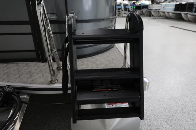 Slide: The Image of South Bay LE 224 RS 2.75 w/ Front Porch 2026 - 7