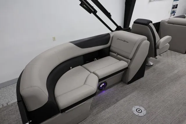 Slide: The Image of South Bay LE 224 RS 2.75 w/ Front Porch 2026 - 9