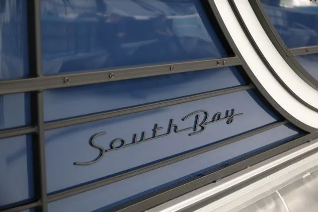 Slide: The Image of South Bay LE 224 RS 2.75 JAWS EDITION TRITOON 2026 - 21