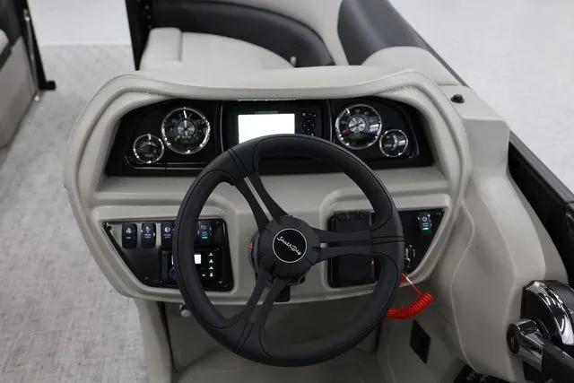 Slide: The Image of South Bay LE 224 RS 2.75 JAWS EDITION TRITOON 2026 - 13