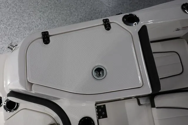 Slide: The Image of Yamaha 255 FSH Sport E 2026 - 16