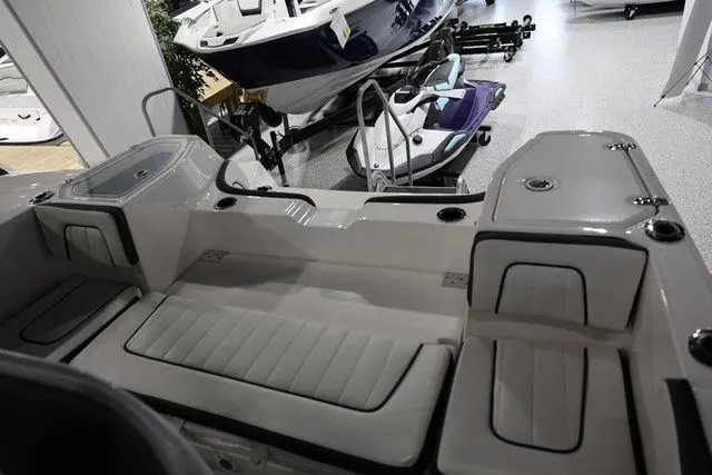 Slide: The Image of Yamaha 255 FSH Sport E 2026 - 5