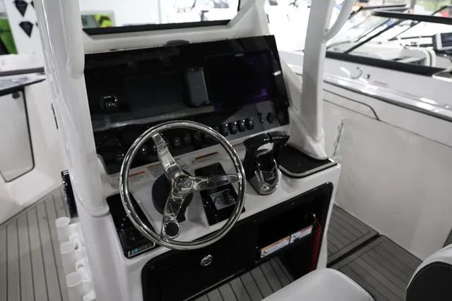 Slide: The Image of Yamaha 255 FSH Sport E 2026 - 6