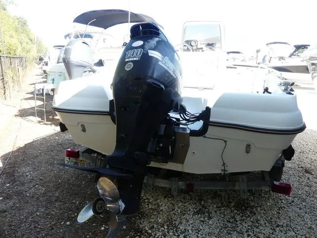 Slide: The Image of Triumph 190 Bay 2002 - 4