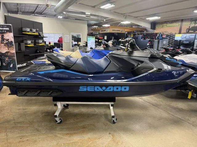 Slide: The Image of Sea-Doo GTX 230 Tech, Audio, iDF, iBR 2026 - 6