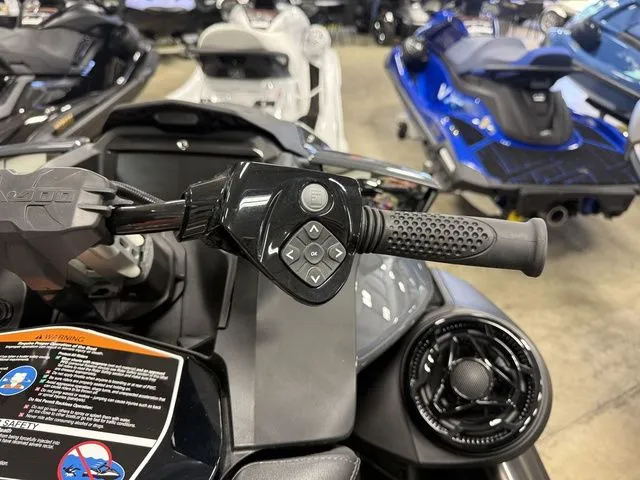 Slide: The Image of Sea-Doo GTR-X 300 2026 - 11