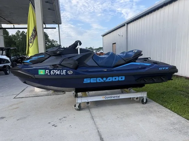 Slide: The Image of Sea-Doo GTX 2026 - 4