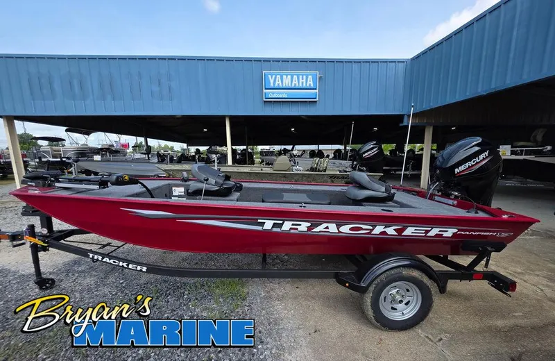 The Image of 2025 Tracker Panfish™ 17 boat at Bryan's Marine dealership, featuring Yamaha and Mercury engines. - 0