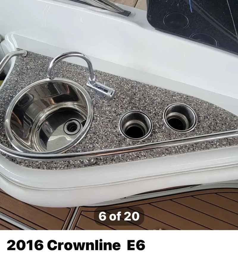 Slide: The Image of Crownline Boats Eclipse E6 2016 - 11