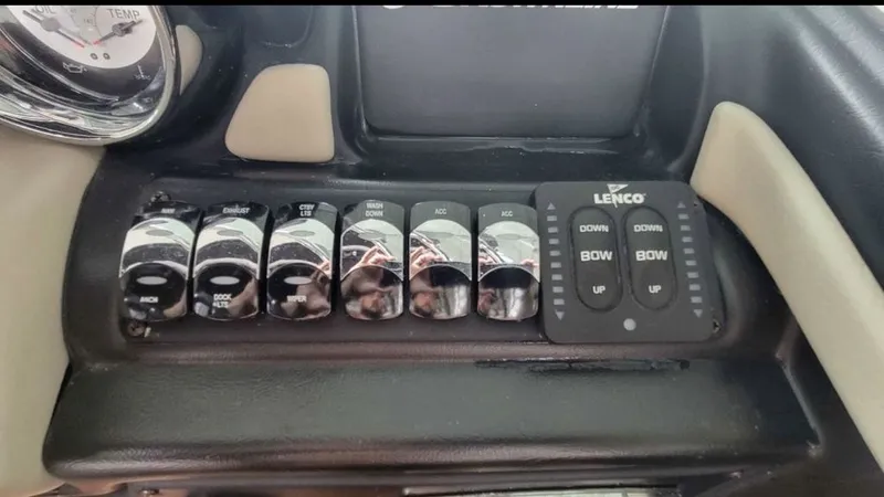 Slide: The Image of Crownline Boats Eclipse E6 2016 - 3