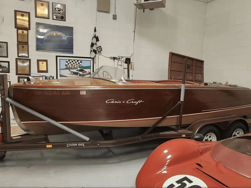 The Image of Chris-Craft Runabout Deluxe 1948 - 0