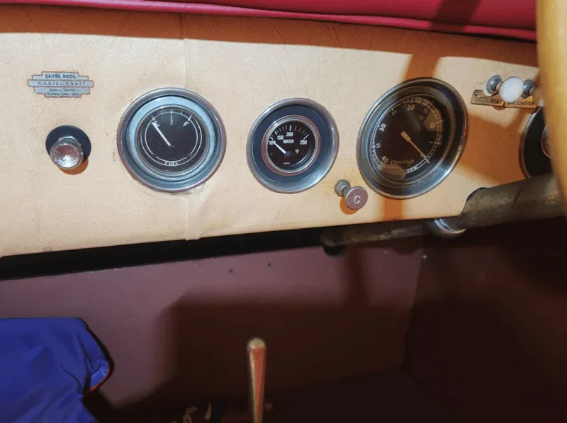 Slide: The Image of Chris-Craft Runabout Deluxe 1948 - 3