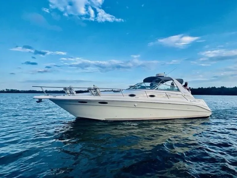 The Image of Sea Ray Sundancer 330 1998 - 0