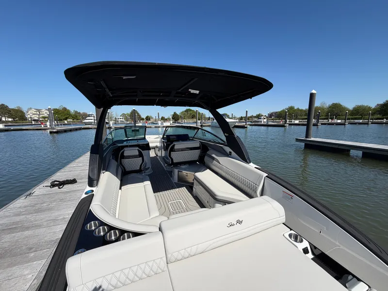 Slide: The Image of Sea Ray SLX 280 Outboard 2026 - 13