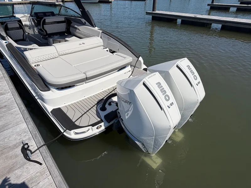 Slide: The Image of Sea Ray SLX 280 Outboard 2026 - 14
