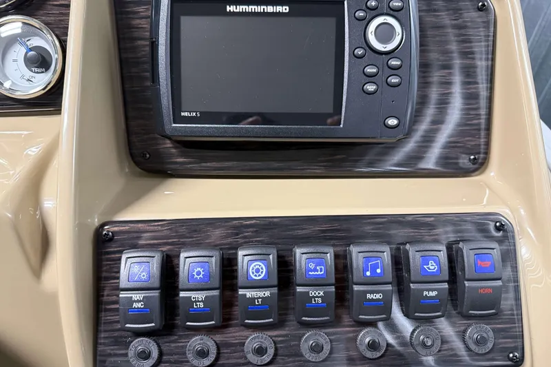 Slide: The Image of Control panel of 2026 Sylvan Mirage 8520 Cruise with Humminbird Helix 5 display. - 10